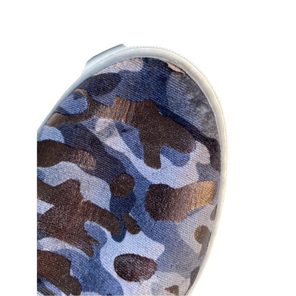 J/Slides Ariana Women's Slip On's Camo | Size: 7.5 - Picture 11 of 15
